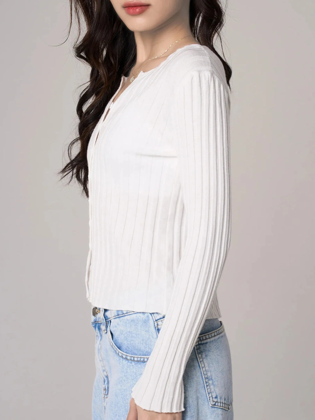 Kalani Slim Thin Sweater Lightweight Stylish