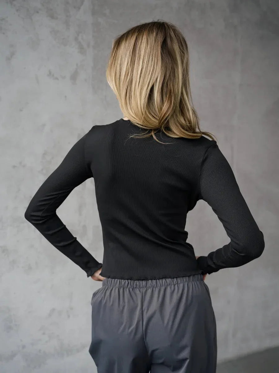 Ultimate Comfort: Kenna Long Sleeve T-Shirt