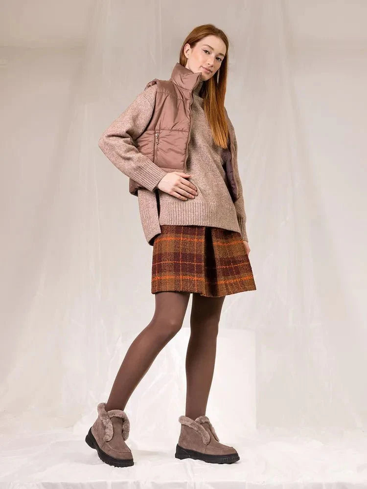 Ana Sneakers: Comfort and Style perfected.